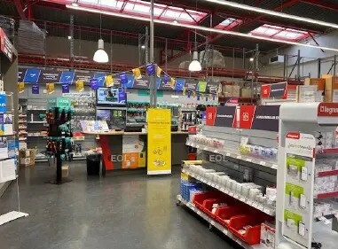 Rue De La Grande Épine, Saint-Étienne-du-Rouvray for lease - Interior Photo - Image 2 of 8