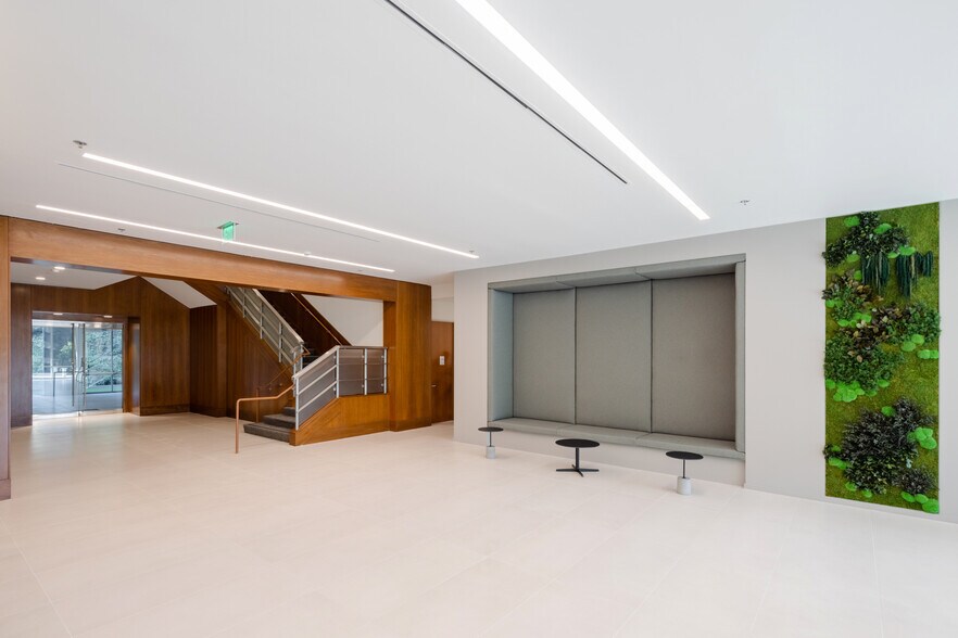 20 Enterprise, Aliso Viejo, CA à louer - Hall d’entrée - Image 3 de 13