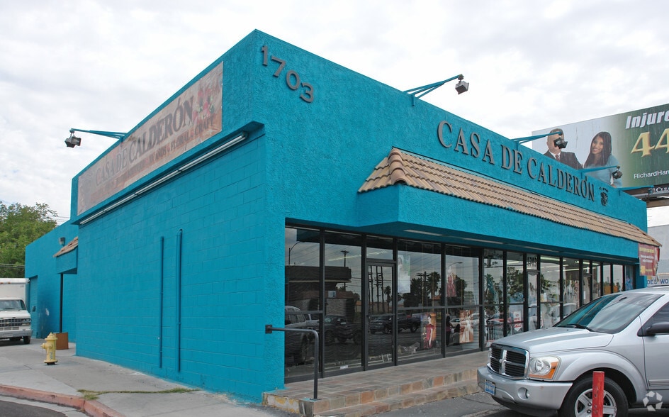 1703 E Charleston Blvd, Las Vegas, NV for sale - Primary Photo - Image 1 of 32