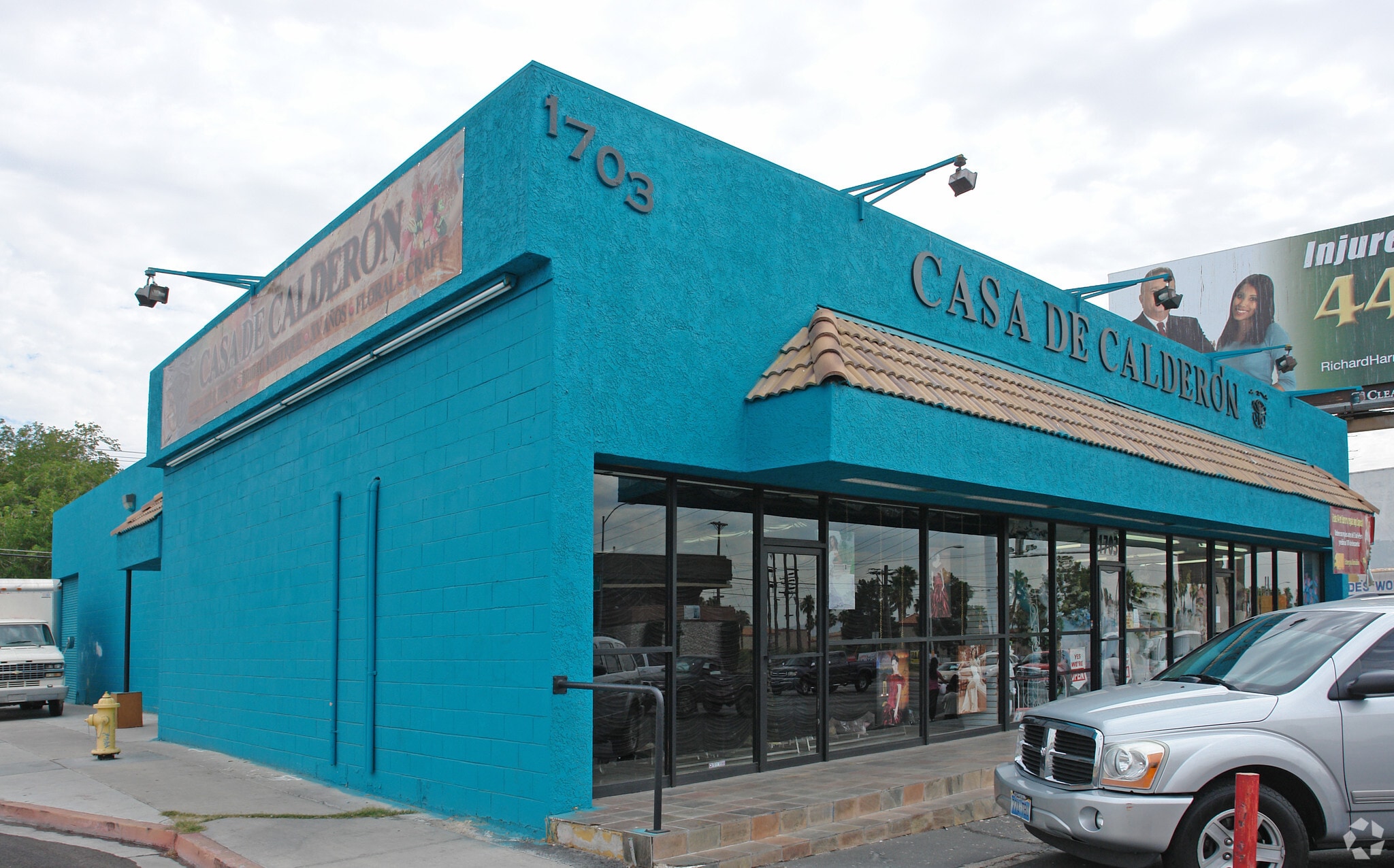 1703 E Charleston Blvd, Las Vegas, NV for sale Primary Photo- Image 1 of 33