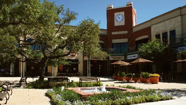 700 E Sonterra Blvd, San Antonio, TX à louer - Photo du bâtiment - Image 2 de 13