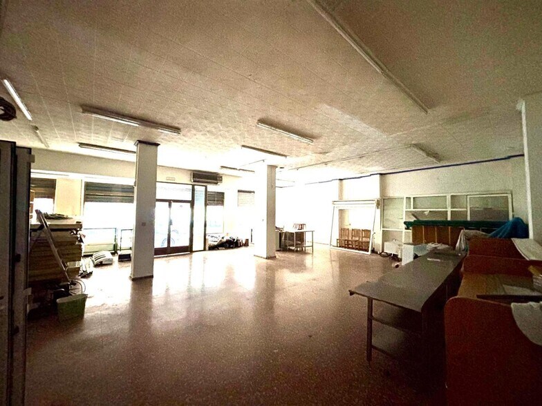 Retail in Gandia, Valencia for sale - Interior Photo - Image 2 of 11