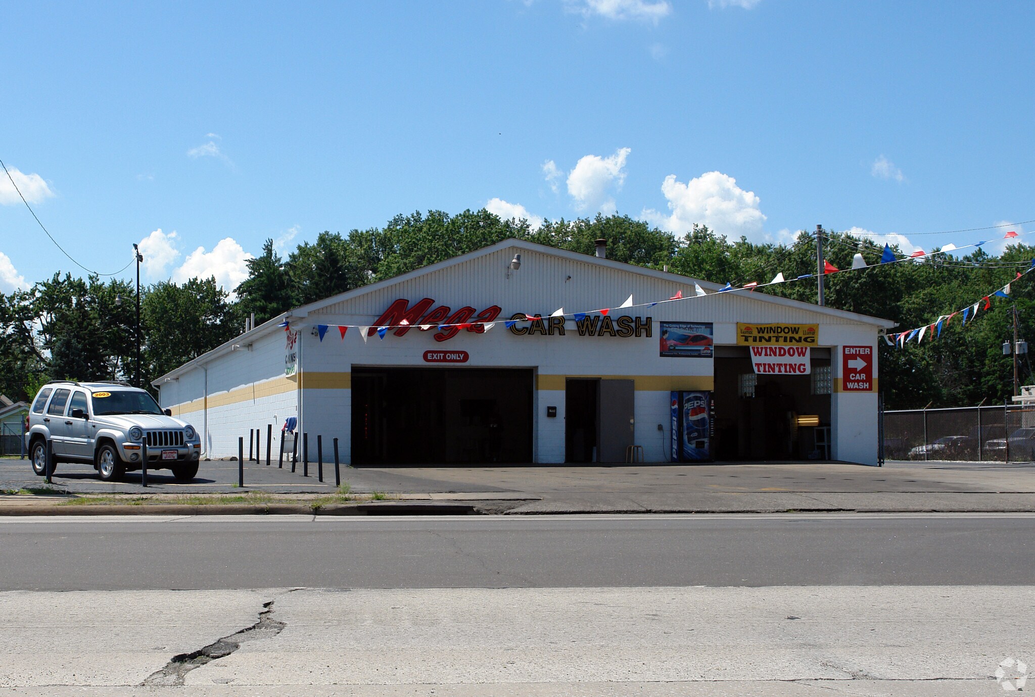 2492 Youngstown Rd SE, Warren, OH for lease Primary Photo- Image 1 of 18