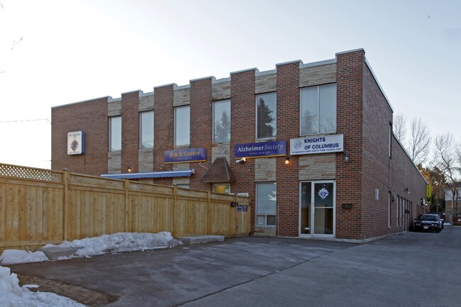 Plus de détails pour 10 Harlech Crt, Markham, ON - Industriel à vendre