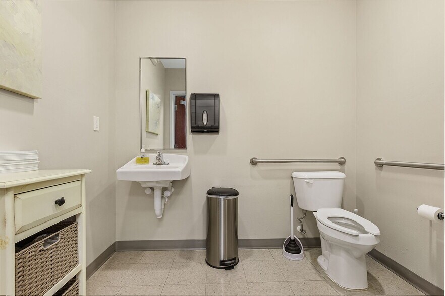 9705 Commerce Center Ct, Fort Myers, FL à vendre - Photo intérieure - Image 2 de 14