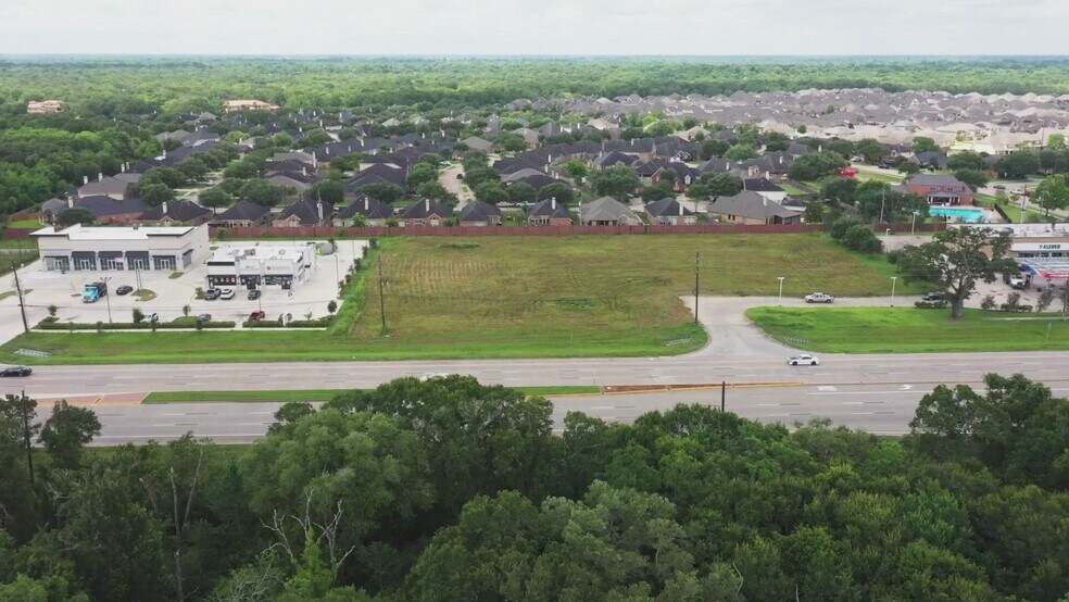 11600 Highway 6, Fresno, TX à vendre - Vidéo sur l’inscription commerciale - Image 2 de 8