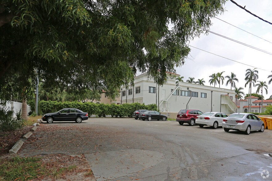 296 S County Rd, Palm Beach, FL à louer - Photo du bâtiment - Image 3 de 3