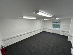 Arkwright Rd, Runcorn for lease Building Photo- Image 1 of 4