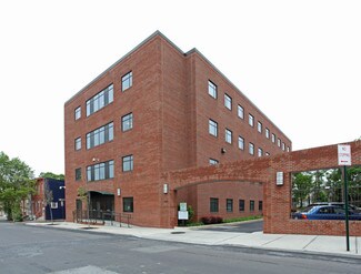 Plus de détails pour 2213 McElderry St, Baltimore, MD - Bureau à vendre