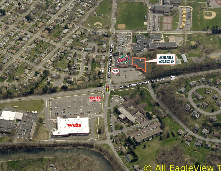 700 Broad St, Selinsgrove, PA à louer - Aérien - Image 1 de 3