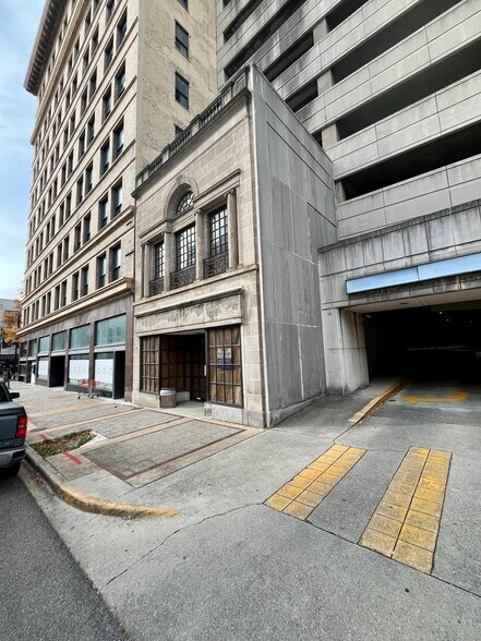 2008-2018 2nd Ave N, Birmingham, AL à louer - Photo du bâtiment - Image 3 de 5