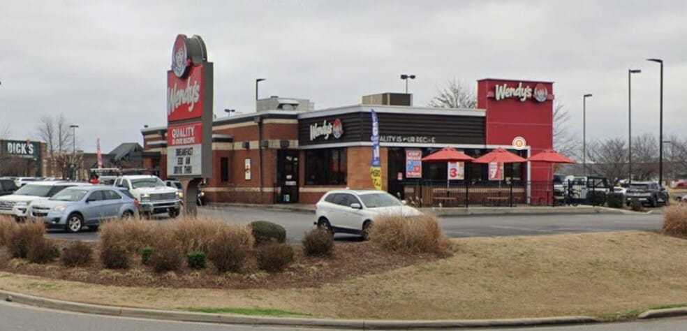 370 Cox Creek Pky, Florence, AL for sale - Building Photo - Image 2 of 3