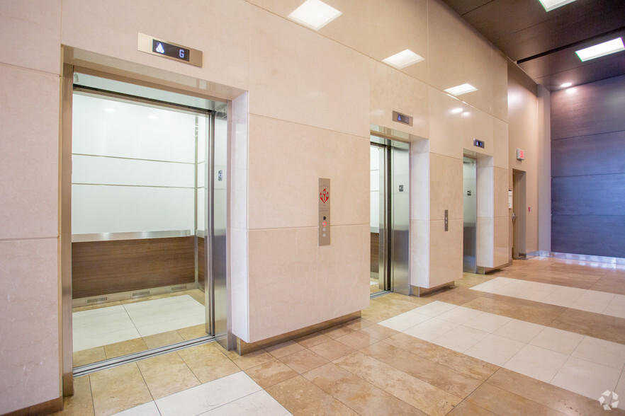 2020 4th St SW, Calgary, AB for lease - Lobby - Image 2 of 9