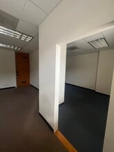 825 Green Bay Rd, Wilmette, IL for lease Interior Photo- Image 2 of 2