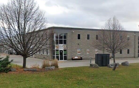 389 Clyde Rd, Cambridge, ON à louer - Photo du bâtiment - Image 2 de 4