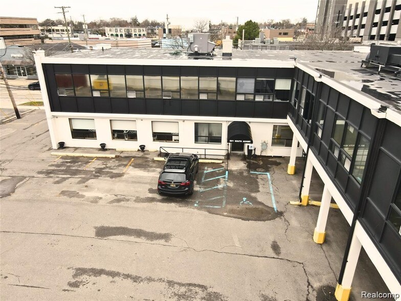 801 S Adams Rd, Birmingham, MI for lease - Building Photo - Image 3 of 7