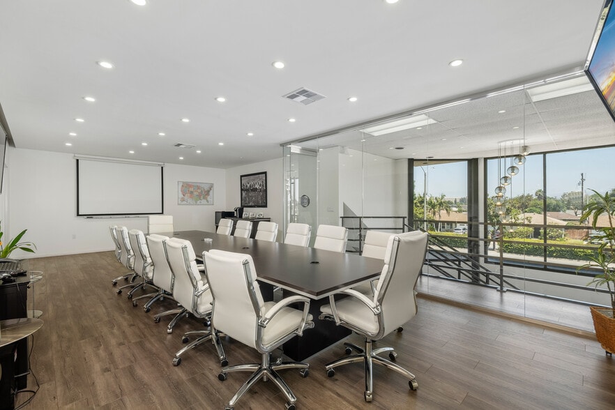 12366 Firestone Blvd, Norwalk, CA for sale - Interior Photo - Image 3 of 29