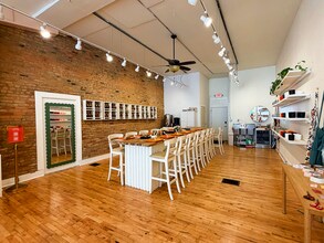 1128-1130 N High St, Columbus, OH for lease Interior Photo- Image 1 of 3