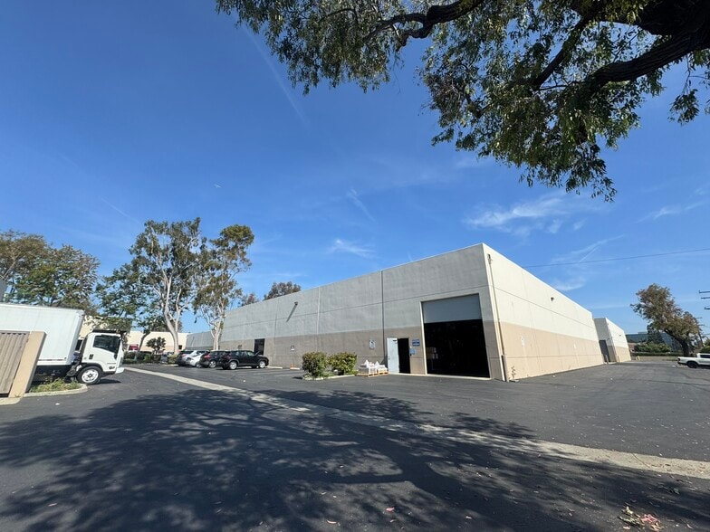 2500 Mira Mar Ave, Long Beach, CA for lease - Building Photo - Image 3 of 7