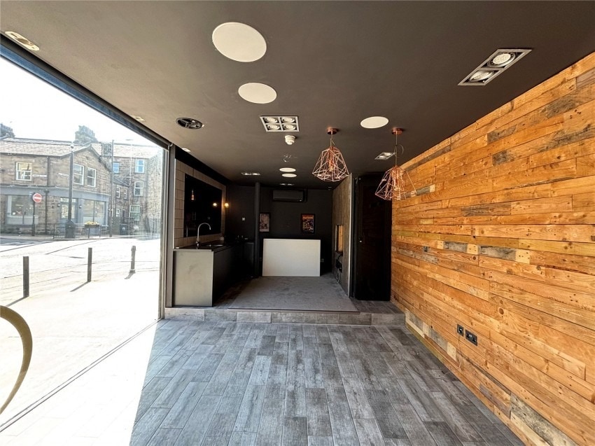 1 Bower Rd, Harrogate for lease Interior Photo- Image 1 of 6