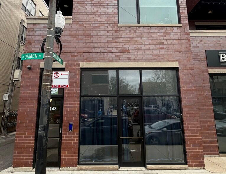 2143 N Damen Ave, Chicago, IL à louer - Photo du bâtiment - Image 3 de 3