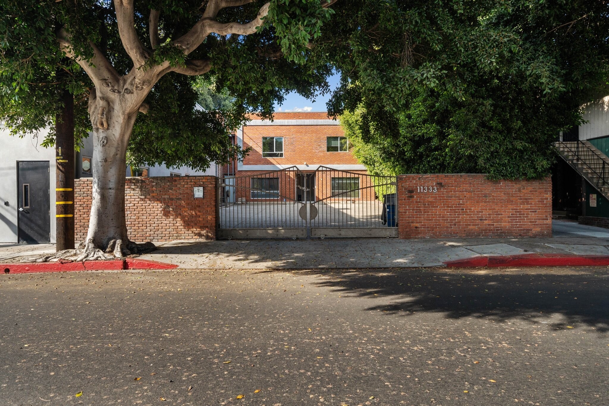 11333 Iowa Ave, Los Angeles, CA for sale Building Photo- Image 1 of 16