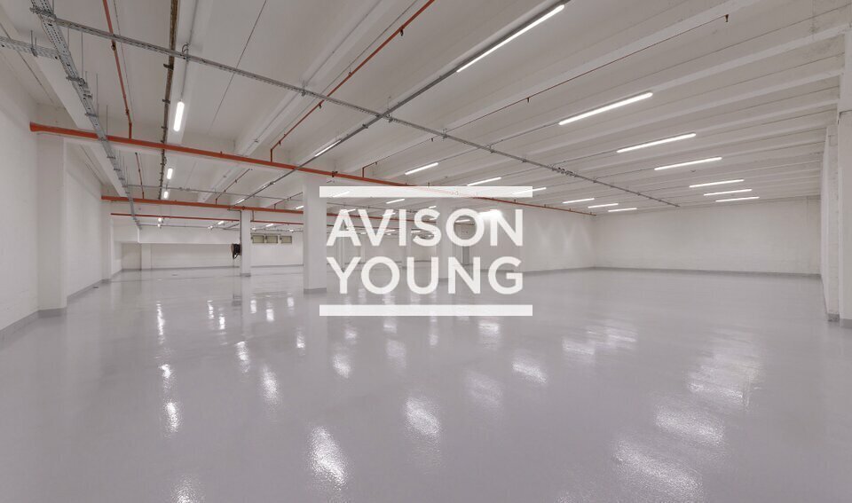 Industrial in Paris for lease - Interior Photo - Image 2 of 3