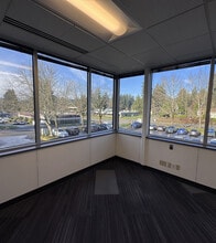 33600 6th Ave S, Federal Way, WA for lease Interior Photo- Image 2 of 6