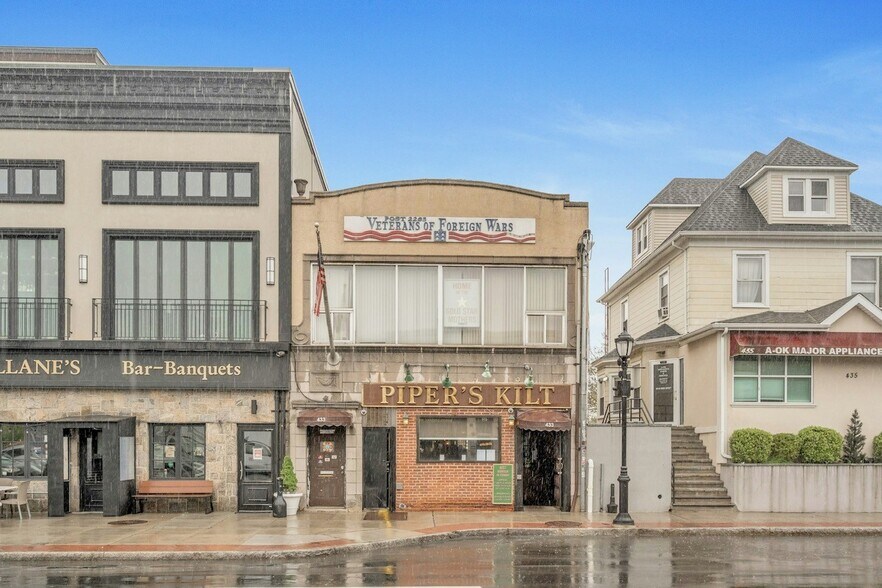 433 White Plains Rd, Eastchester, NY à vendre - Photo du bâtiment - Image 3 de 26