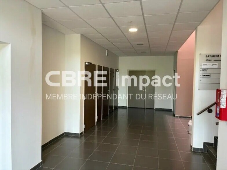 Bureau dans Reims à vendre - Photo du bâtiment - Image 2 de 10