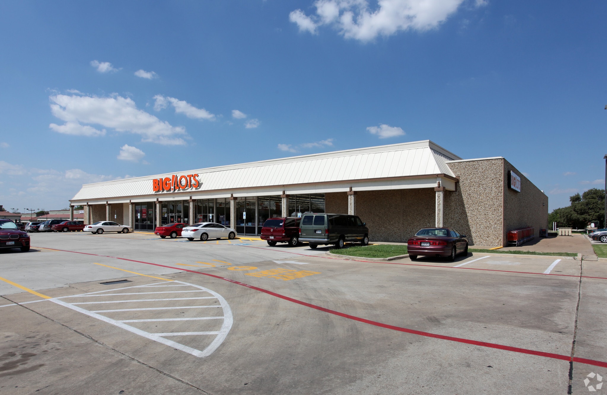 2865 Valley View Ln, Dallas, TX for lease Building Photo- Image 1 of 4