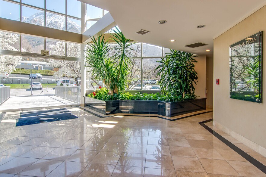 4525 S Wasatch Blvd, Salt Lake City, UT à louer - Photo du bâtiment - Image 3 de 6