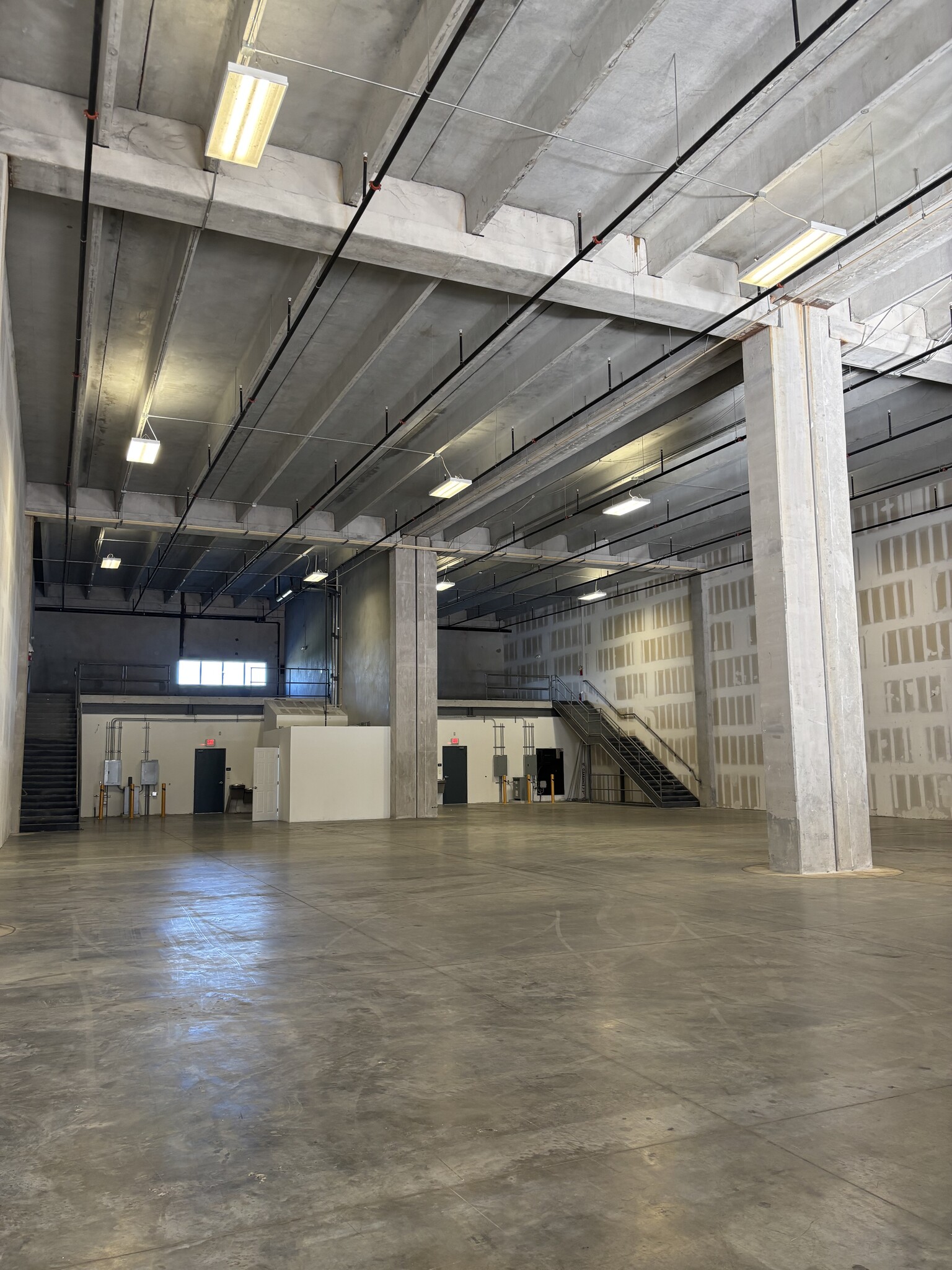 12301 NW 112 Ave, Medley, FL for lease Interior Photo- Image 1 of 2