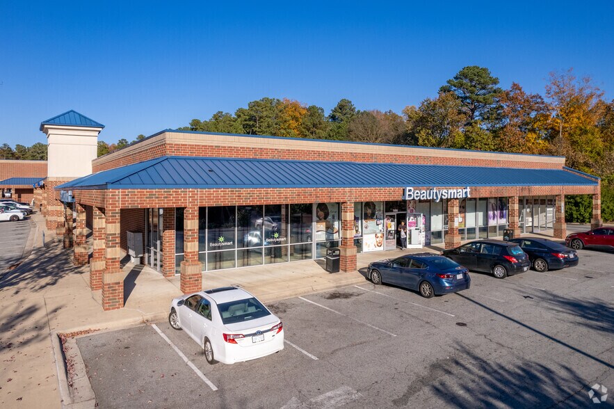 3825 S Roxboro St, Durham, NC à louer - Photo du bâtiment - Image 3 de 3