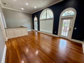 641 S Broadway Ave, Tyler, TX for lease Interior Photo- Image 2 of 10