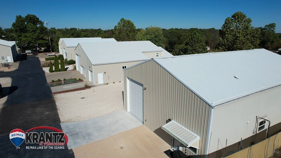 202 Hemi Ln, Gravois Mills, MO à vendre - Vidéo sur l’inscription commerciale - Image 2 de 39