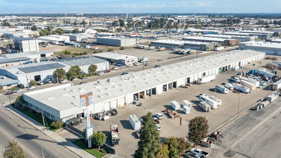 2695 S Cherry Ave, Fresno, CA for lease - Building Photo - Image 2 of 11