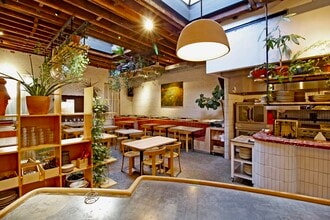 676 Flushing Ave, Brooklyn, NY à louer Photo intérieure- Image 1 de 17