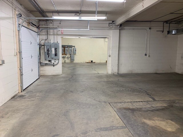 806 Cook Ave SW, Canton, OH à vendre - Photo intérieure - Image 3 de 11