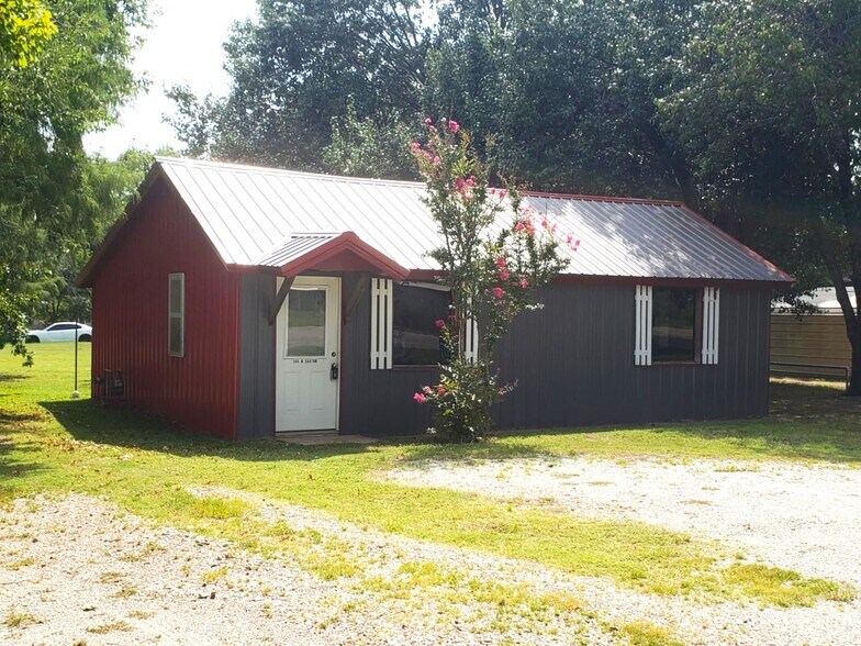 306 Easton St. St, Allen, OK à vendre - Photo du bâtiment - Image 2 de 20