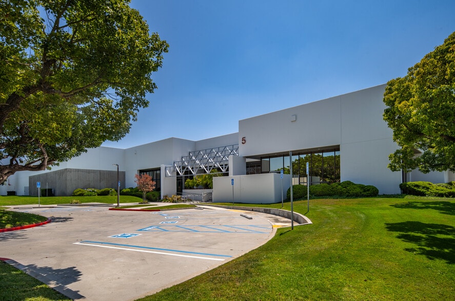 5 Marconi, Irvine, CA for lease - Building Photo - Image 2 of 12