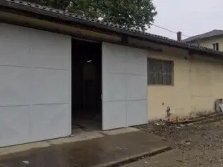 Flex in Fleurieu-sur-Saône for lease Building Photo- Image 1 of 3