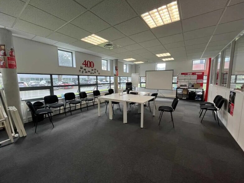 Office in Mérignac for lease - Interior Photo - Image 2 of 10