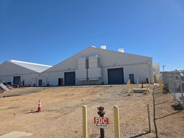 18308 Readiness St, Victorville, CA à louer - Photo du bâtiment - Image 3 de 6
