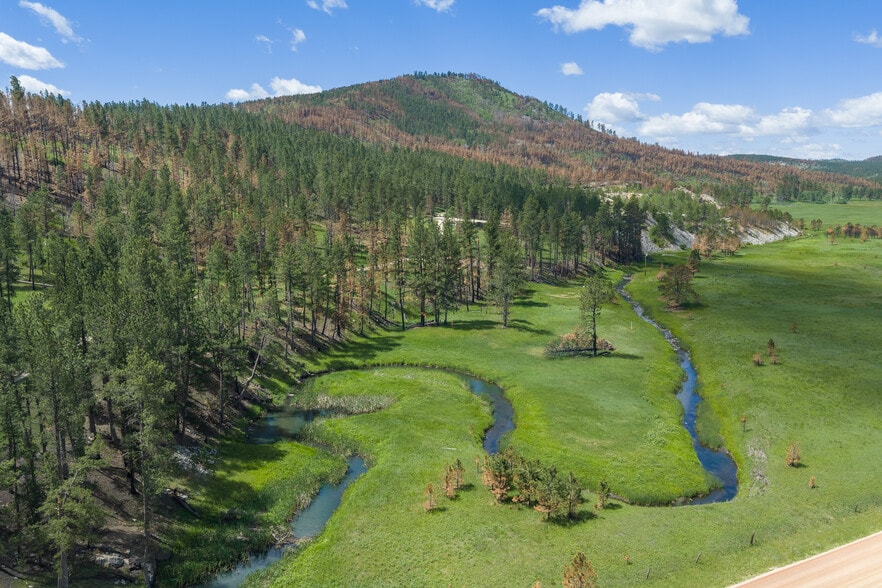 25287 Lower French Creek Rd, Custer, SD for sale - Building Photo - Image 3 of 19