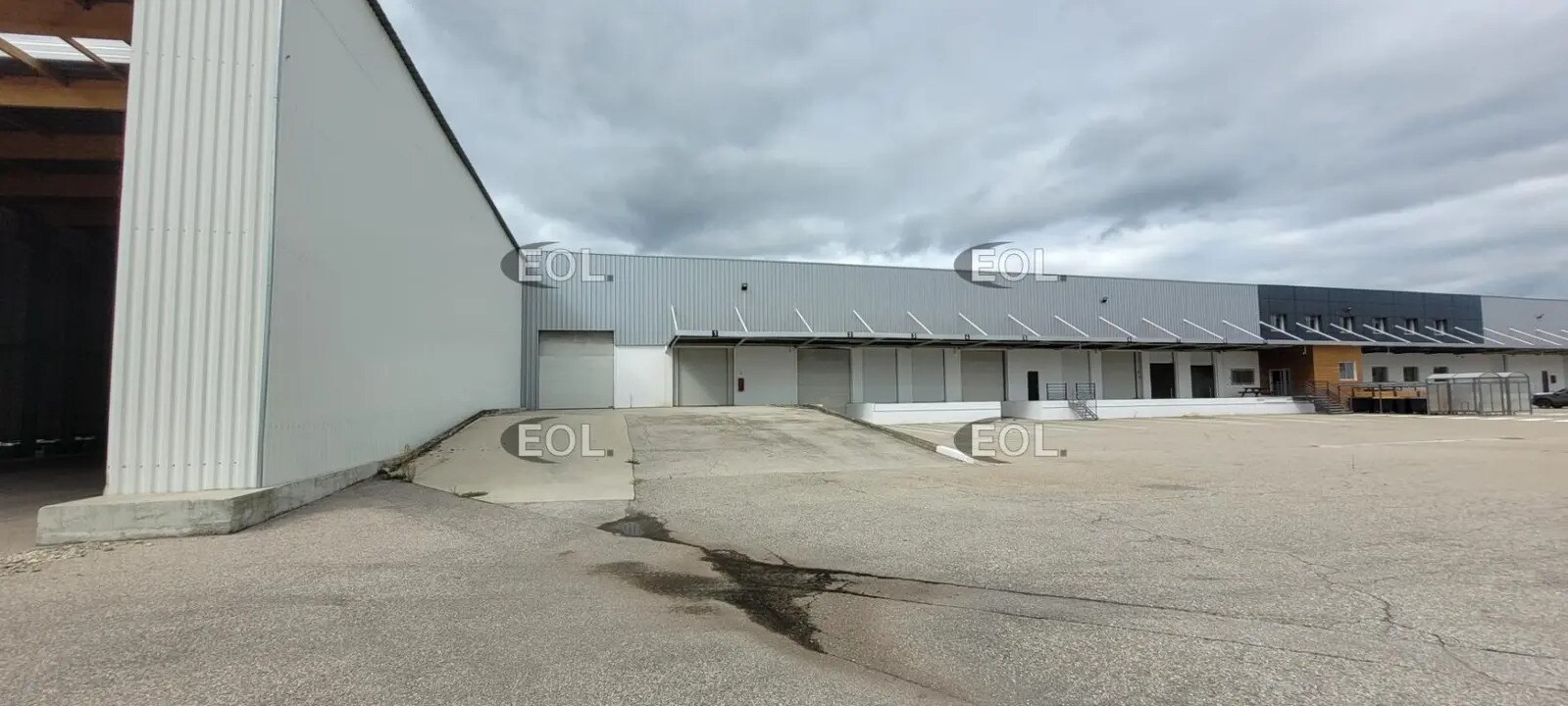 Industrial in Corbas for lease Building Photo- Image 1 of 10