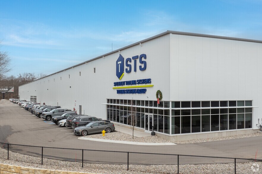 3101 Fruit Ridge, Grand Rapids, MI à louer - Photo principale - Image 1 de 6