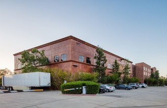 1977 Citracado Pky, Escondido, CA for lease Building Photo- Image 2 of 6