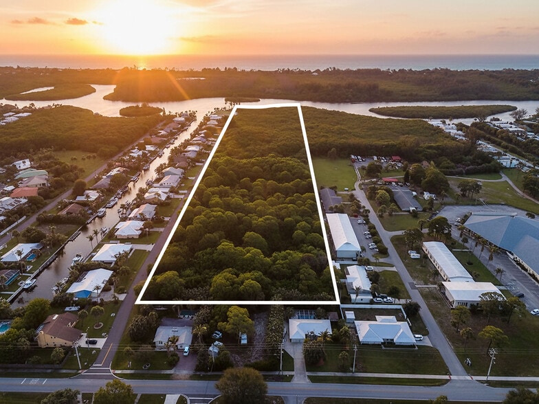 Unassigned Southeast Delafield Street, Hobe Sound, FL à vendre - Aérien - Image 2 de 21