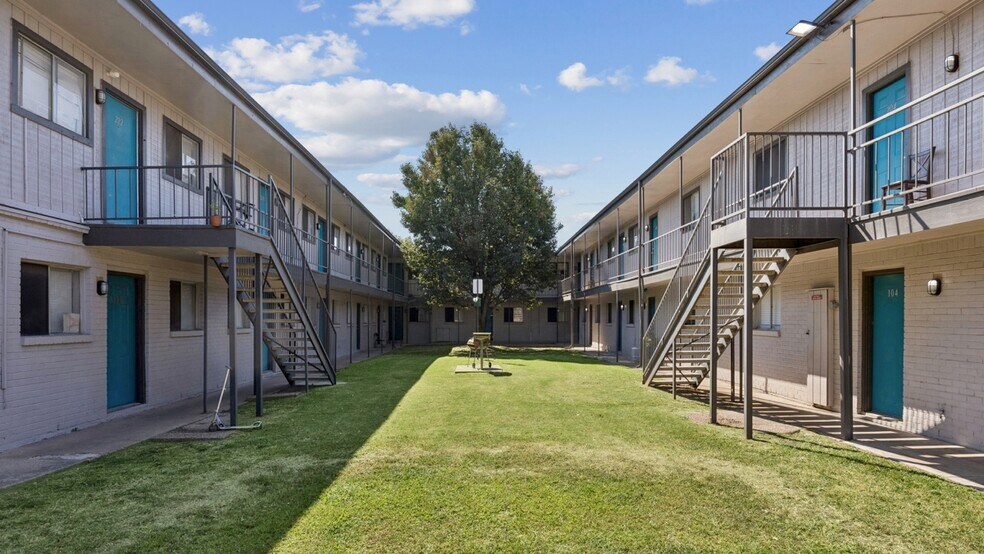 306 Martha St, Euless, TX à vendre - Photo du bâtiment - Image 2 de 7